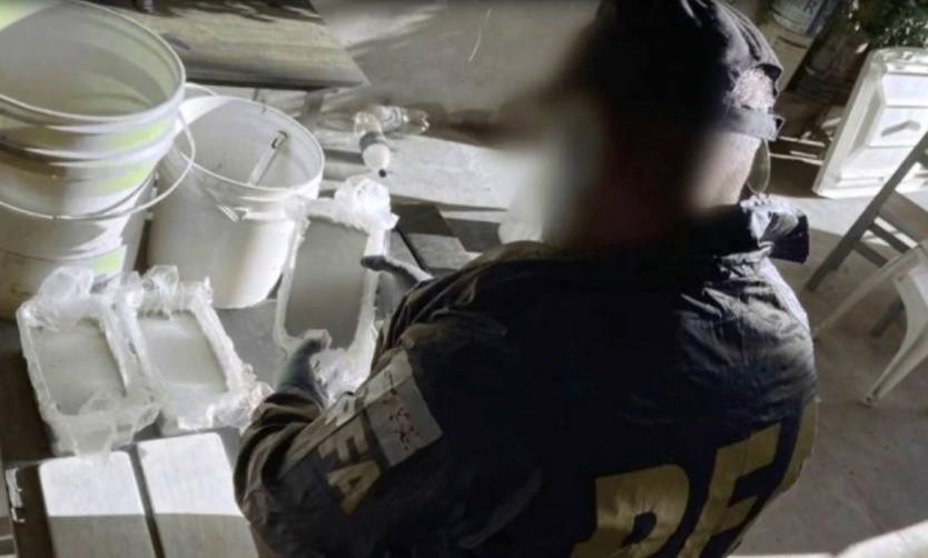 La Policía Federal decomisó una "cocina" de cocaína que funcionaba en el conurbano