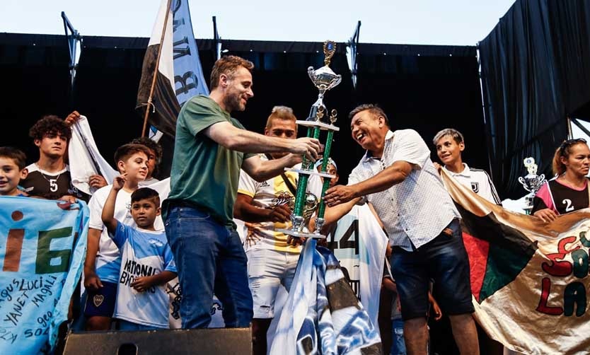 Fútbol: Más de 6.000 chicos fueron premiados en el cierre de las Ligas Comunitarias