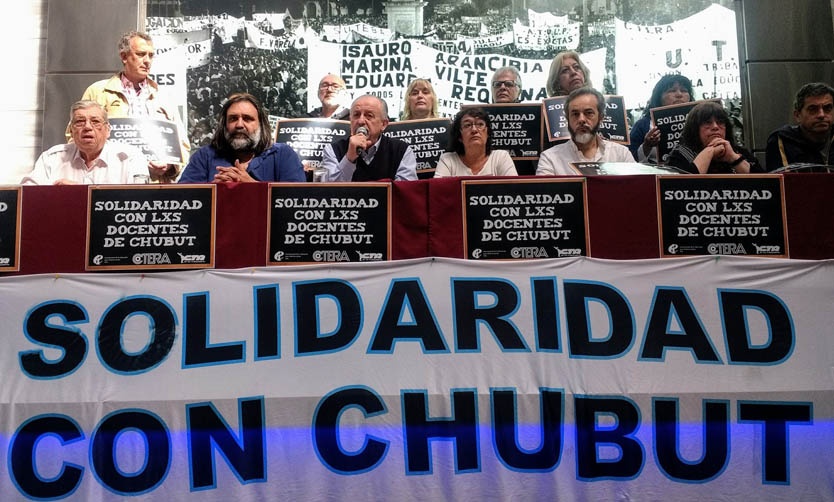Los docentes harán un paro nacional por la muerte de dos maestras de Chubut