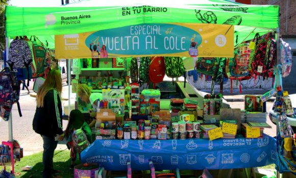 Anuncian que se podrá conseguir la canasta escolar en la feria "El Mercado en tu barrio"