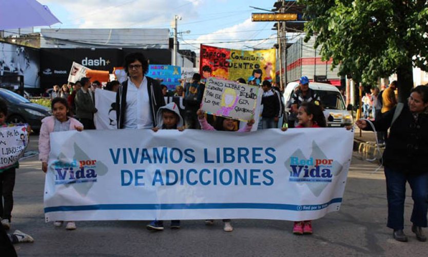 Para luchar contra las adicciones; convocan a una "Marcha por la Vida"