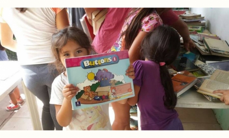 La Peña Bernardo Romeo llegó con libros a un centro comunitario infantil