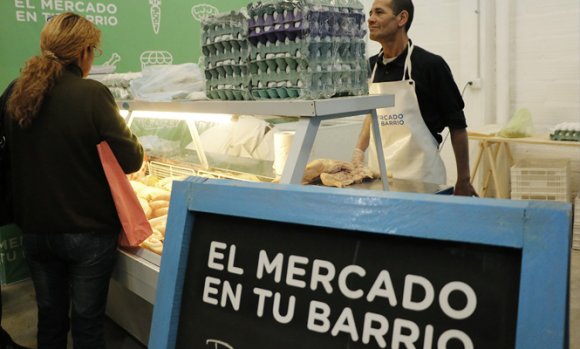 Nuevas fechas para aprovechar productos de la feria itinerante “El Mercado en tu Barrio”