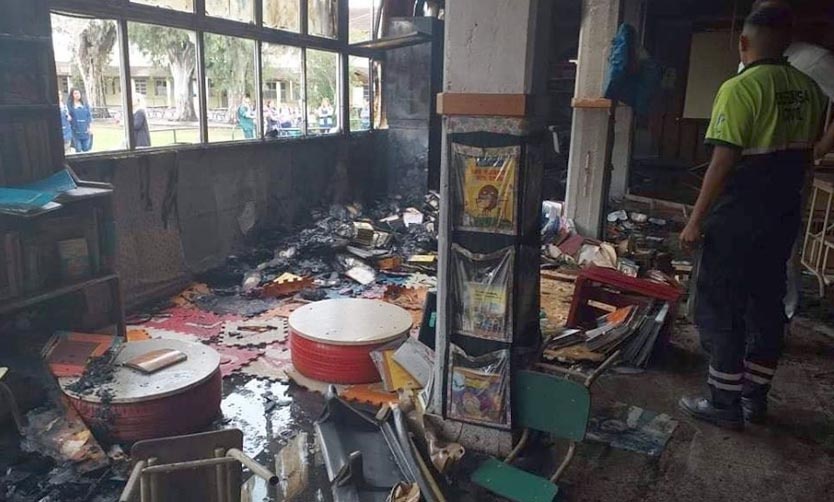 Se incendió la biblioteca de un colegio: piden donaciones para reconstruirla