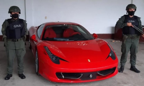 Secuestraron una Ferrari que era trasladada ilegalmente desde Paraguay a Pilar