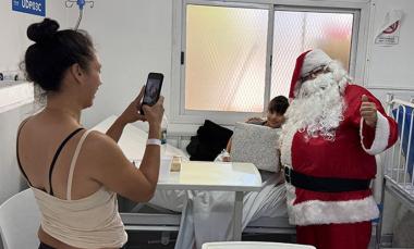 La Fundación Creciendo en Pilar llevó la Navidad al Hospital Falcón