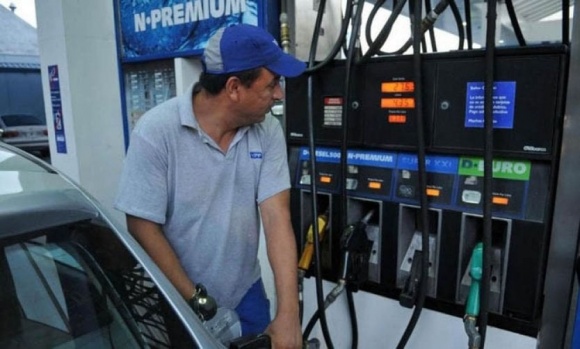 Se viene un nuevo aumento en los combustibles