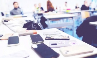 Aaprueban proyecto de ley que regula el uso de pantallas en escuelas primarias