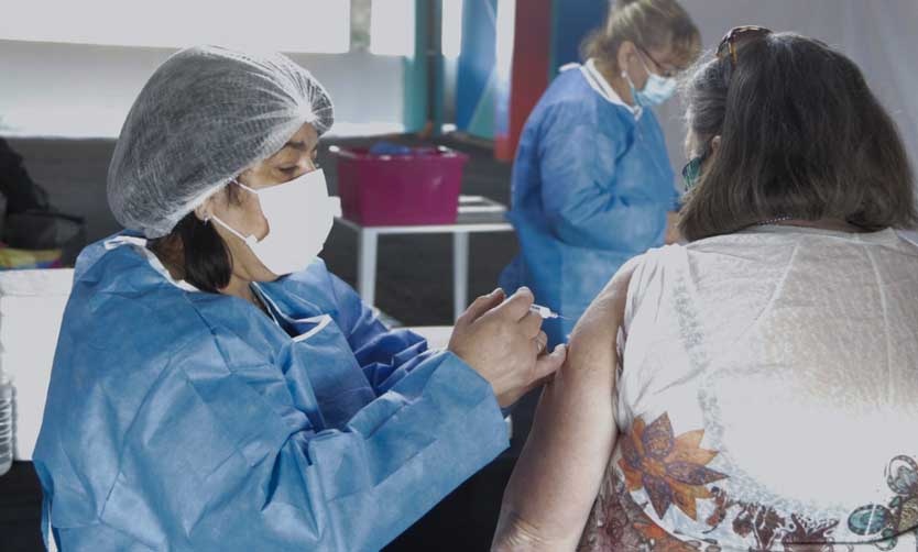 Comenzó la vacunación libre para mayores de 55 años en la provincia de Buenos Aires