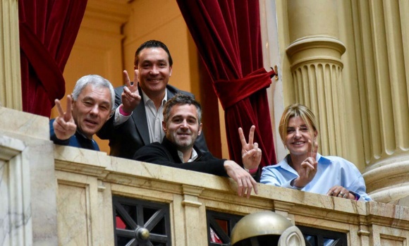 Achával acompañó la sesión especial de Diputados: “Queremos una sociedad que viva en paz”