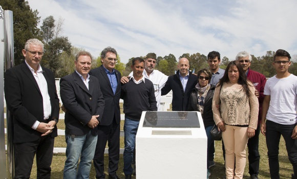 Sentido homenaje a un soldado héroe de Malvinas en el Cenotafio de Pilar