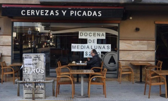 Provincia analiza autorizar la apertura de restaurantes con mesas al aire libre