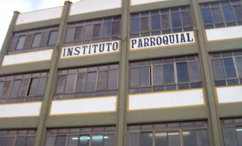 Suspenden las clases en un colegio de Pilar por una decena de contagios de Covid